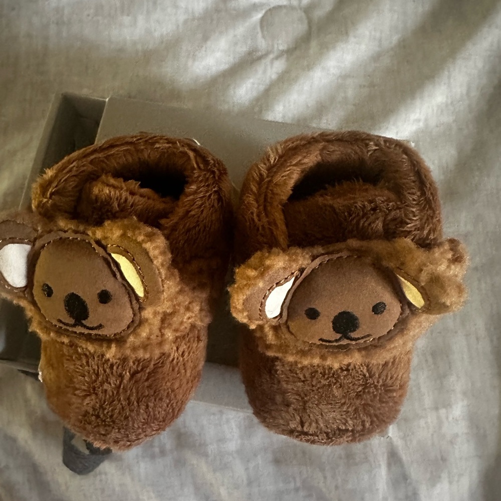 Infant Ugg Booties - Picture 4 of 7